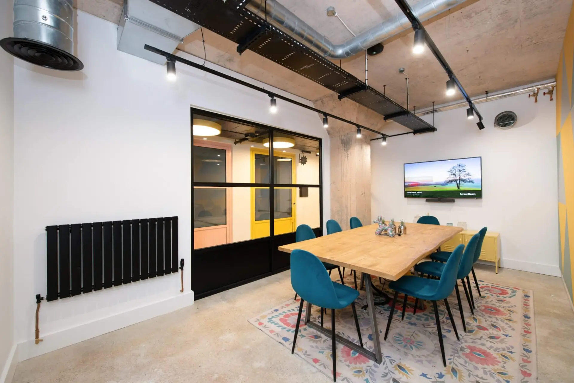 Medium Meeting Room