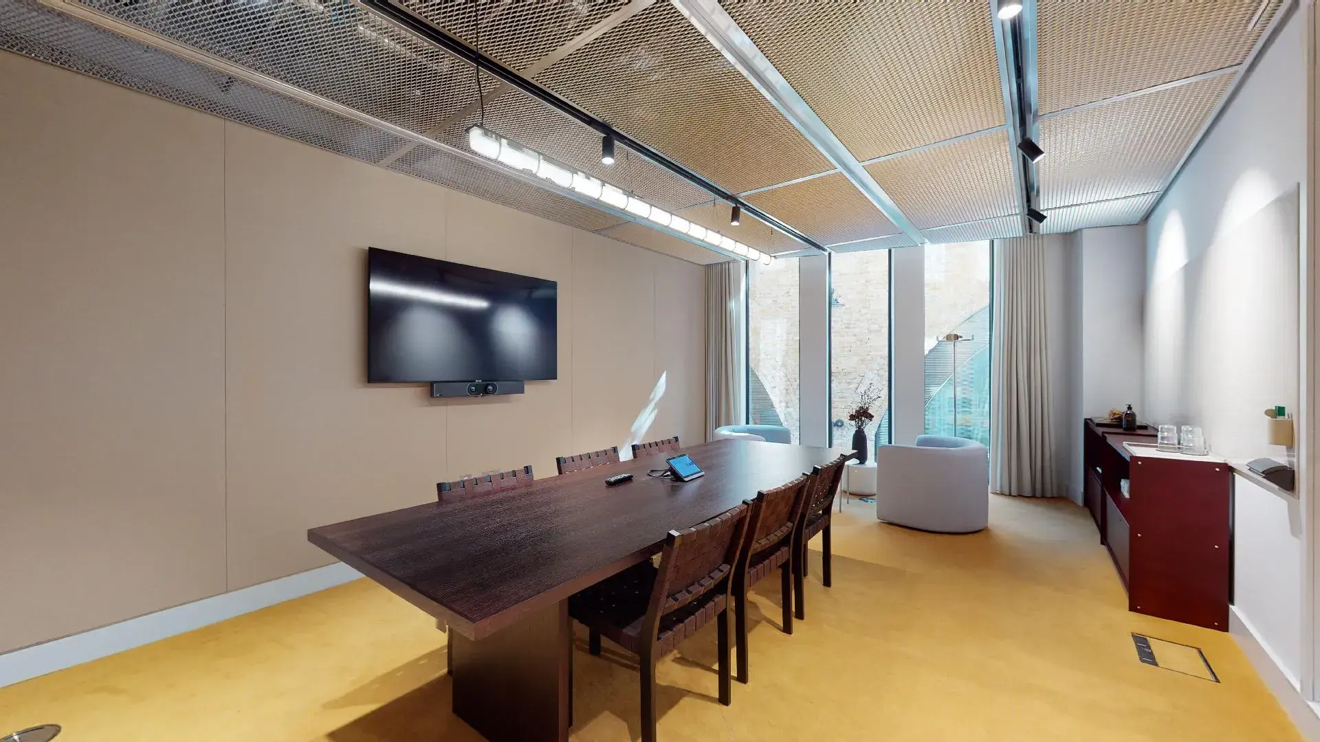 Meeting Room 04