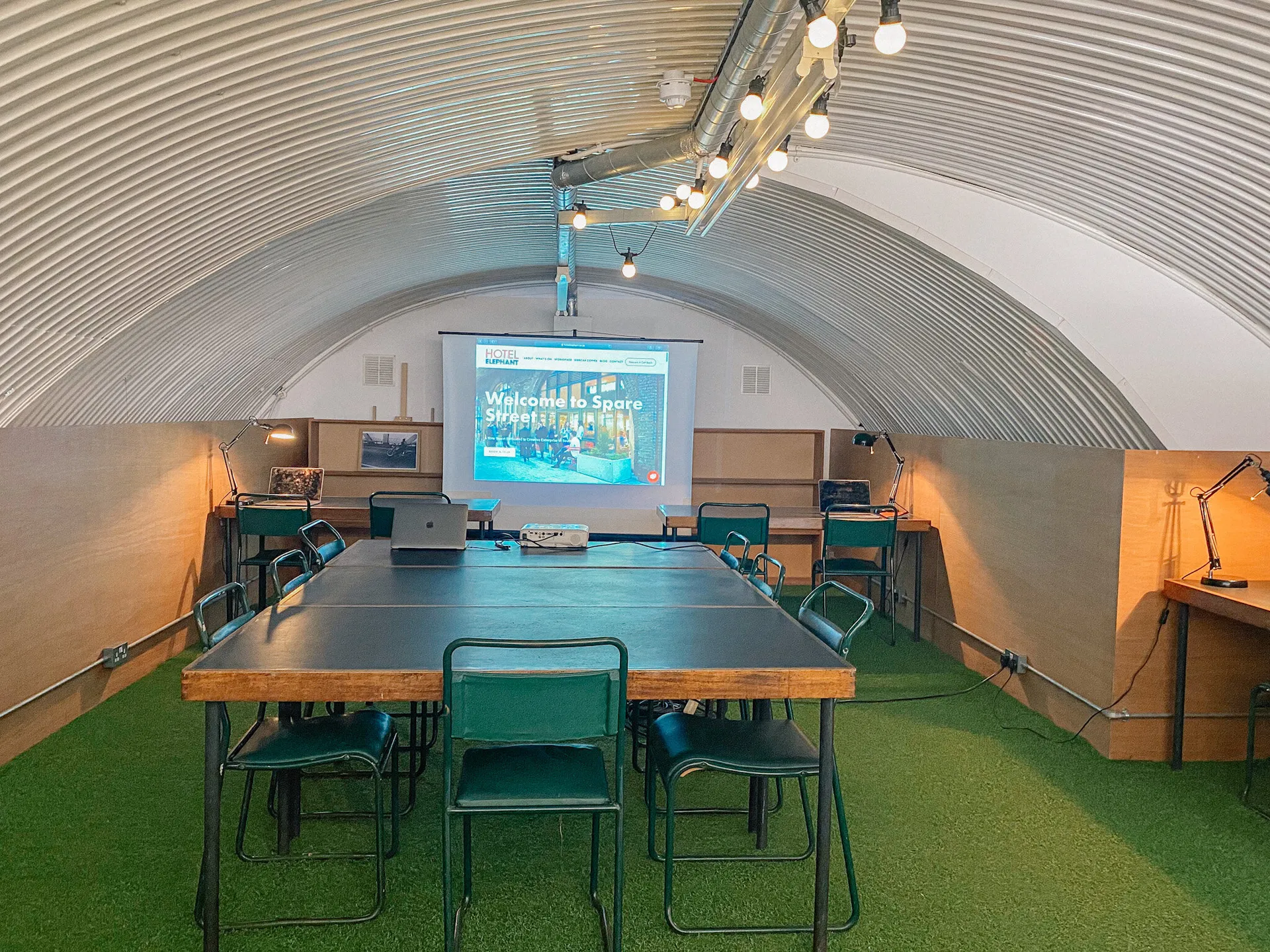 Meeting Space SE17