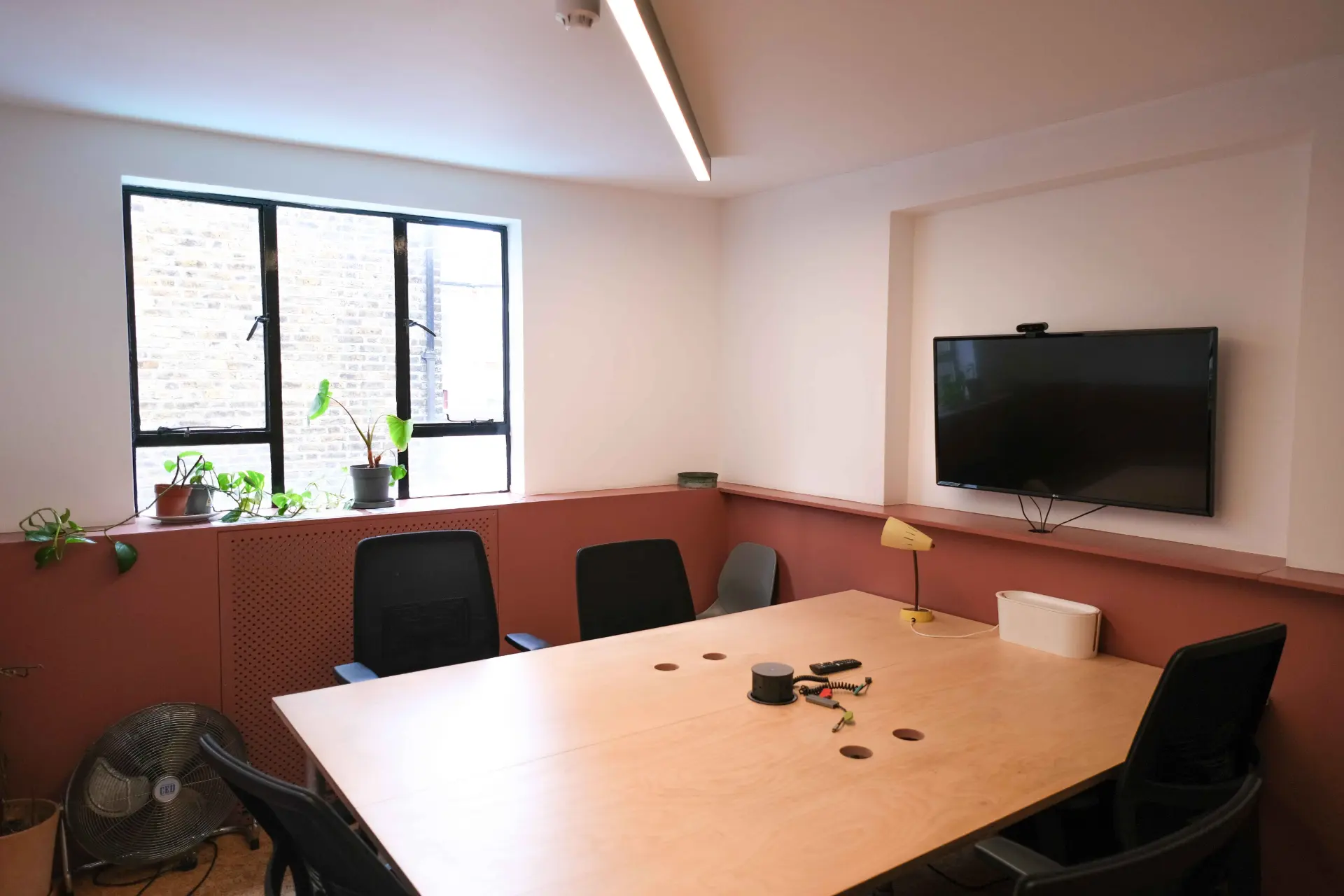 7-person Meeting Room