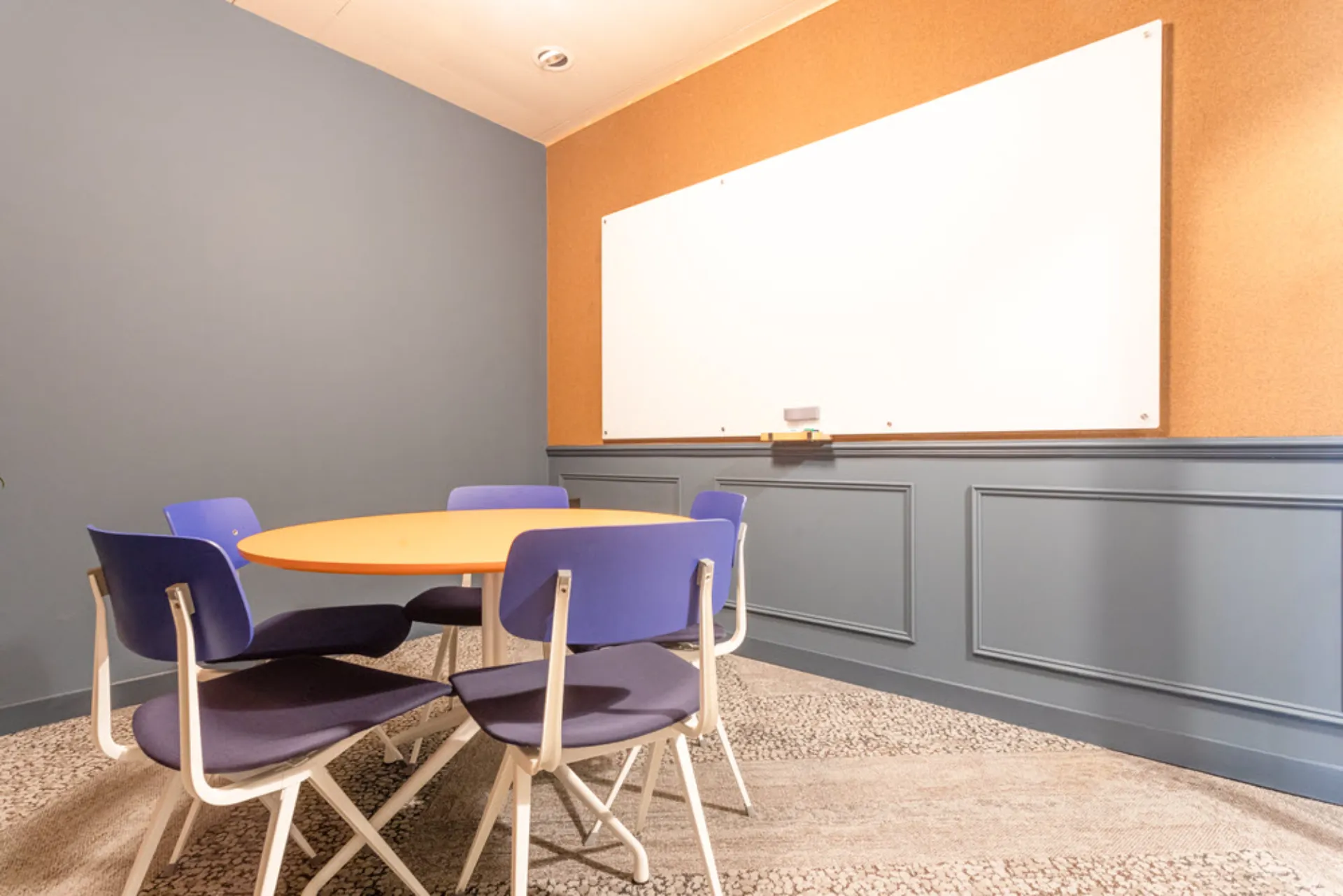 Meeting room 6-E