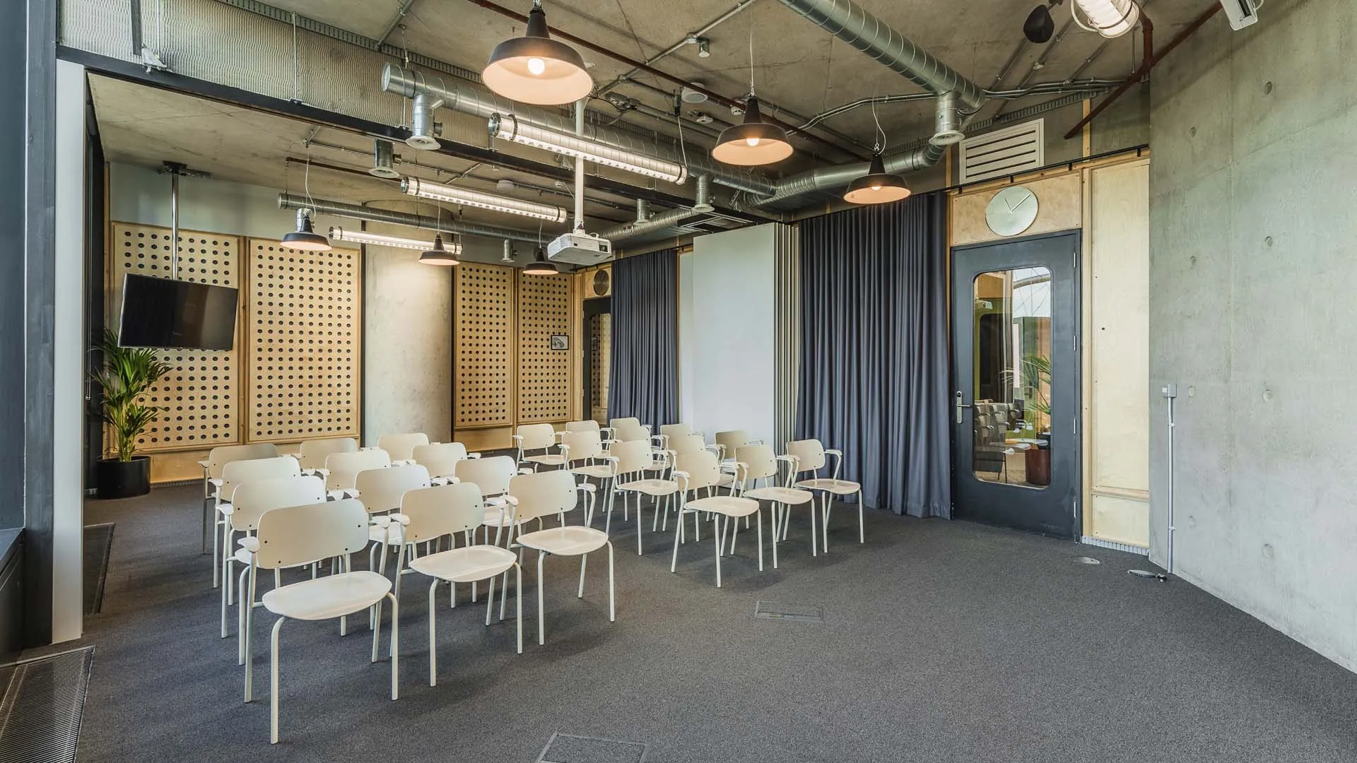 Meeting Room 6 & 7