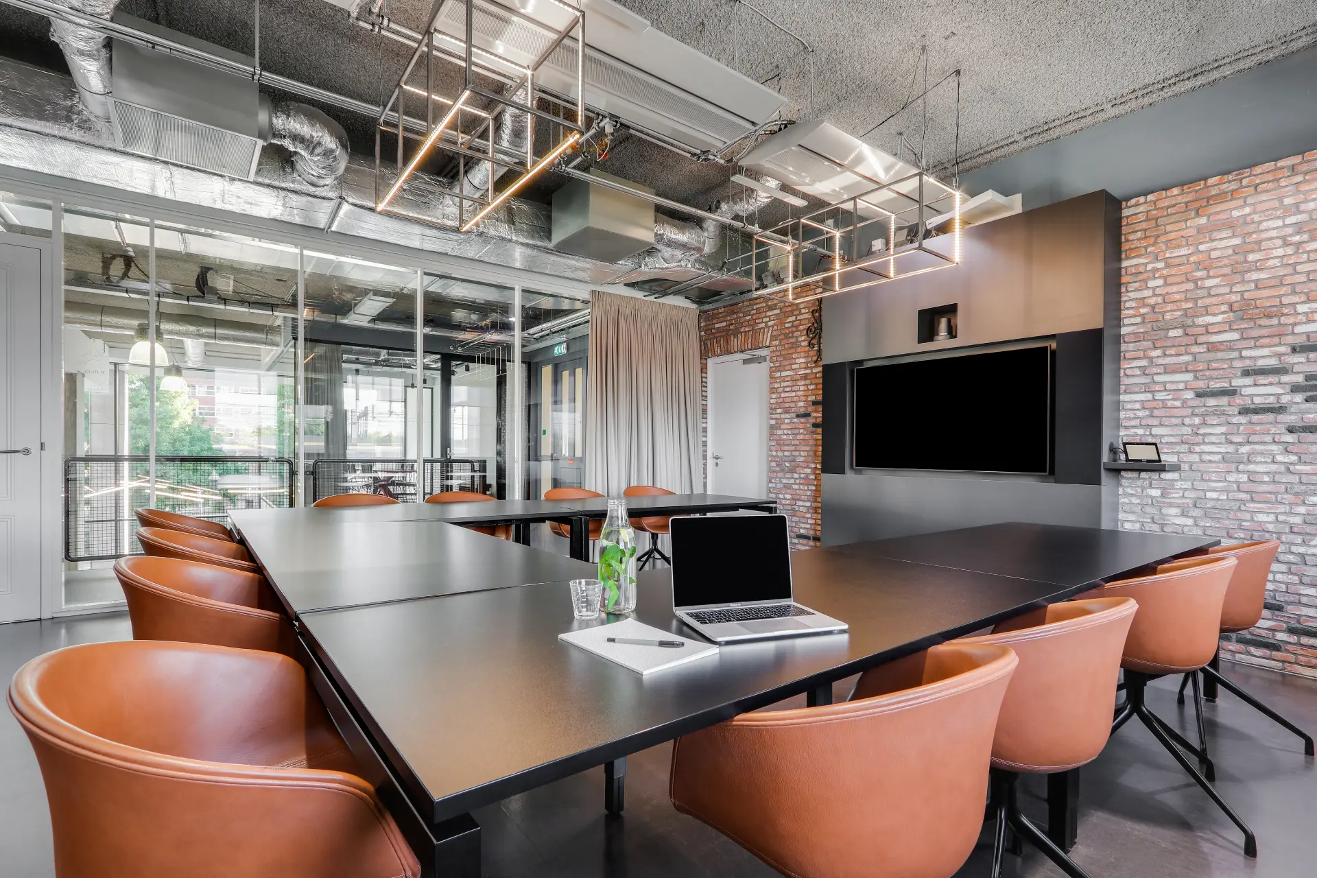 Boardroom (V1.02)